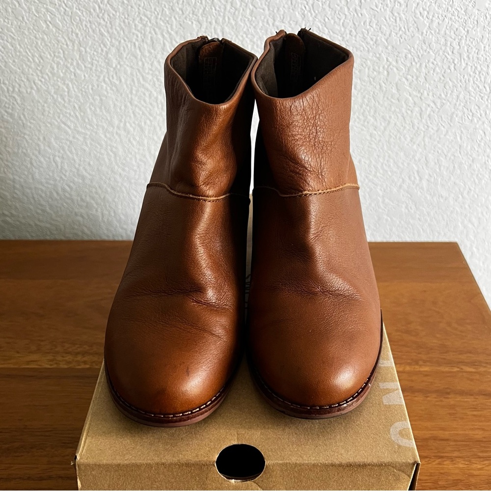 TOMS Women’s Brown Leather Ankle Boots